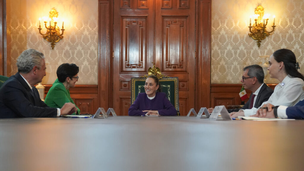 Me reuní en Palacio Nacional con Jane Fraser, una mujer muy inteligente que dirige Citigroup, para hablar sobre las grandes oportunidades que tiene México. pic.twitter.com/9RbML1CVtB— Claudia Sheinbaum Pardo (@Claudiashein) April 8, 2025