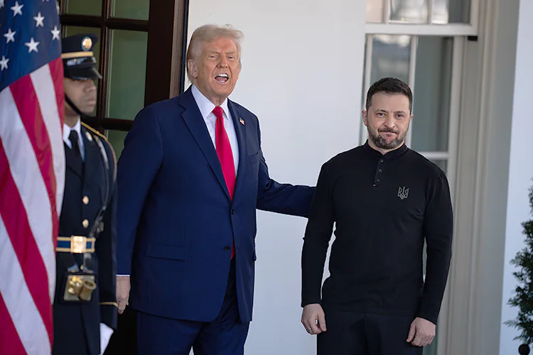 Trump acusa a Zelenski de entorpecer acuerdo de paz al rechazar anexión de Crimea a Rusia