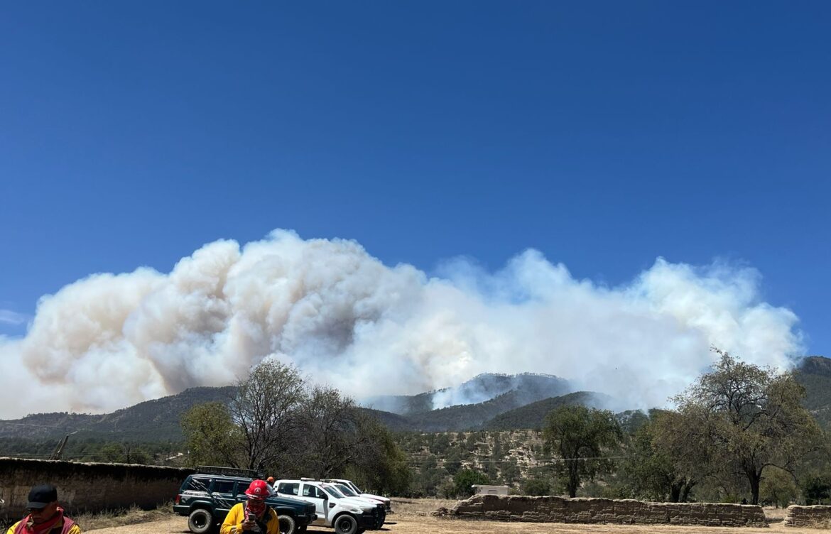 Continúa gobierno estatal trabajos de combate de incendios forestales