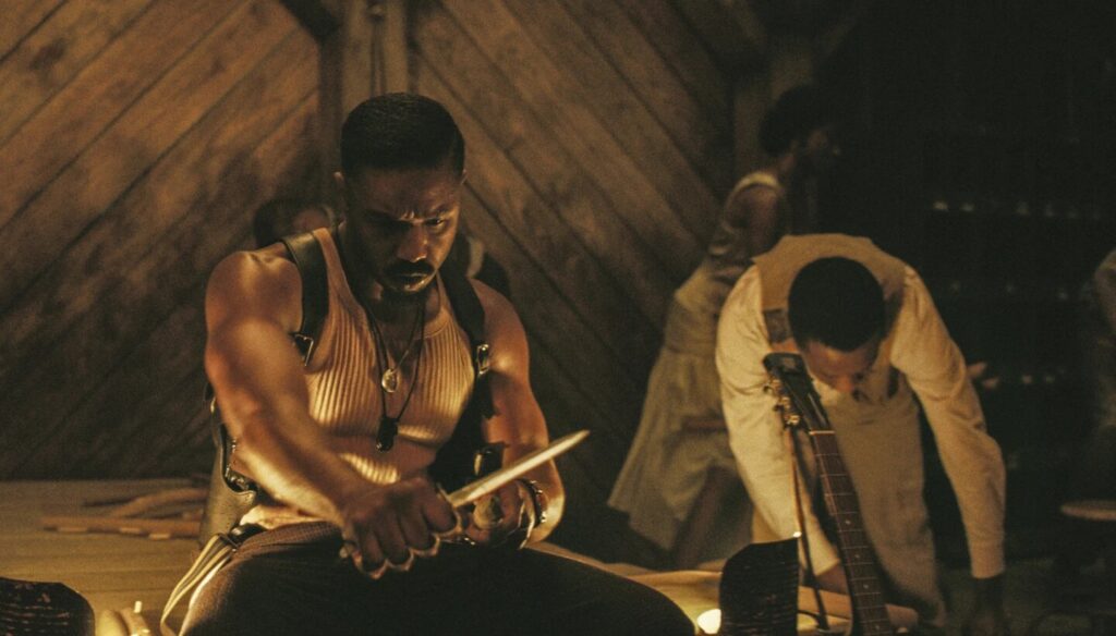 La película de terror "Sinners", dirigida por Ryan Coogler, rompió todos los pronósticos al registrar una caída de solo el 6% en su segundo fin de semana, recaudando 45 millones en EE.UU. y Canada, "Star Wars: La Venganza de los Sith"sorprendioˊal colocarse en segundo lugar con 25.2 millones, superando incluso al estreno de "The Accountant 2".