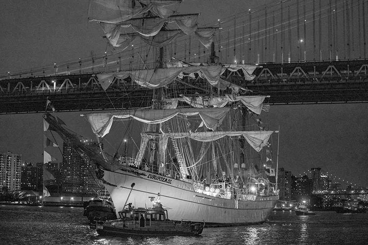 Arriban a Veracruz 172 tripulantes del buque Cuauhtémoc