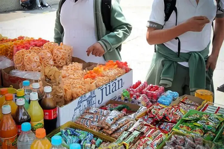 Salud alerta por diabetes y obesidad infantil en escuelas del país por consumo de azúcar
