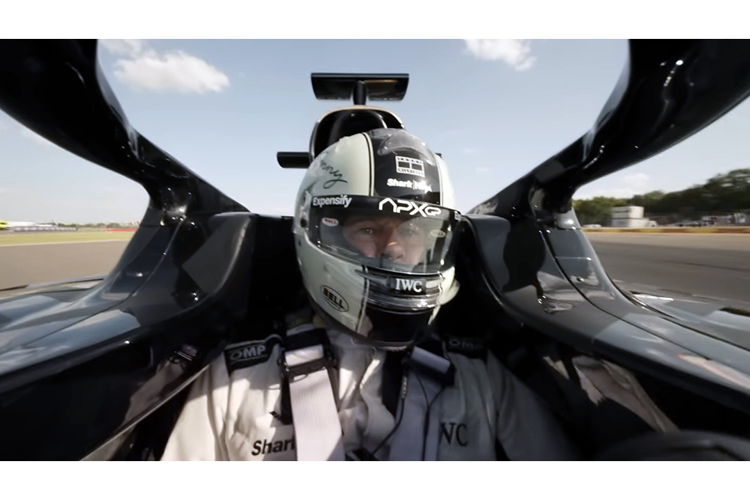 Brad Pitt promociona “F1” en México