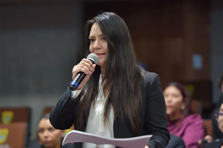 Diputada Montserrat Ortega abandona bancada del PAN en el Congreso de Veracruz