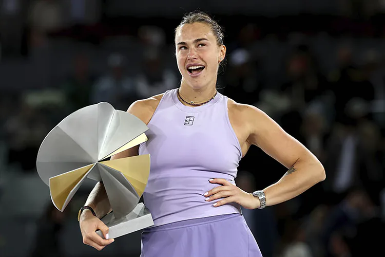 Aryna Sabalenka logra su tercer título en Abierto de Tenis de Madrid tras arrollar a Coco Gauff