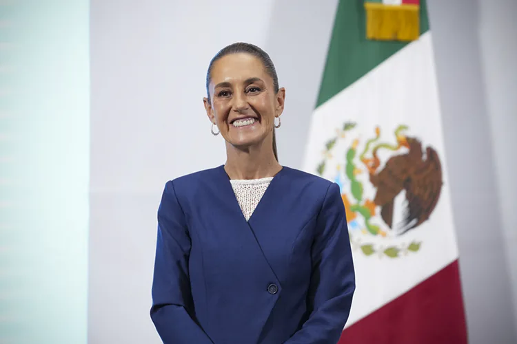 Sheinbaum lanza plan para fomentar inversión y producción de medicinas