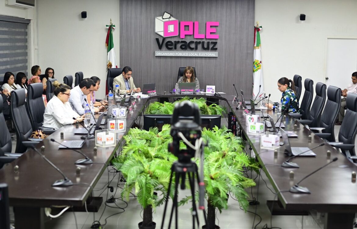 Cambian candidatos en pleno proceso electoral