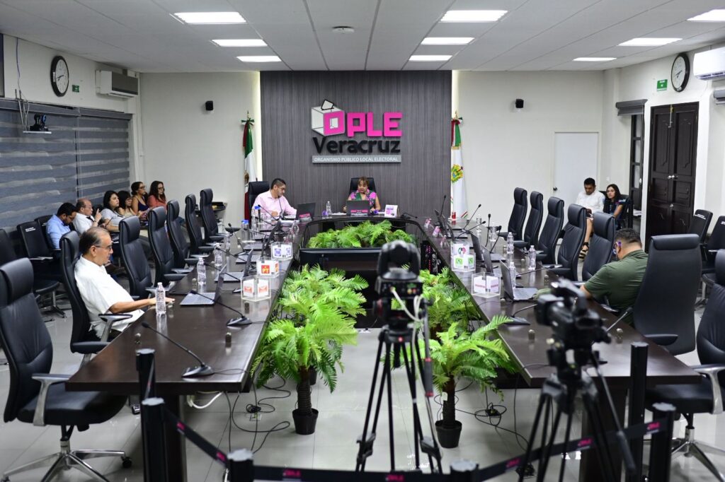 El OPLE Veracruz lanza guía para eliminar sesgos en coberturas electorales. ¿Cómo afectará a los medios en 2025? Detalles y reacciones aquí.