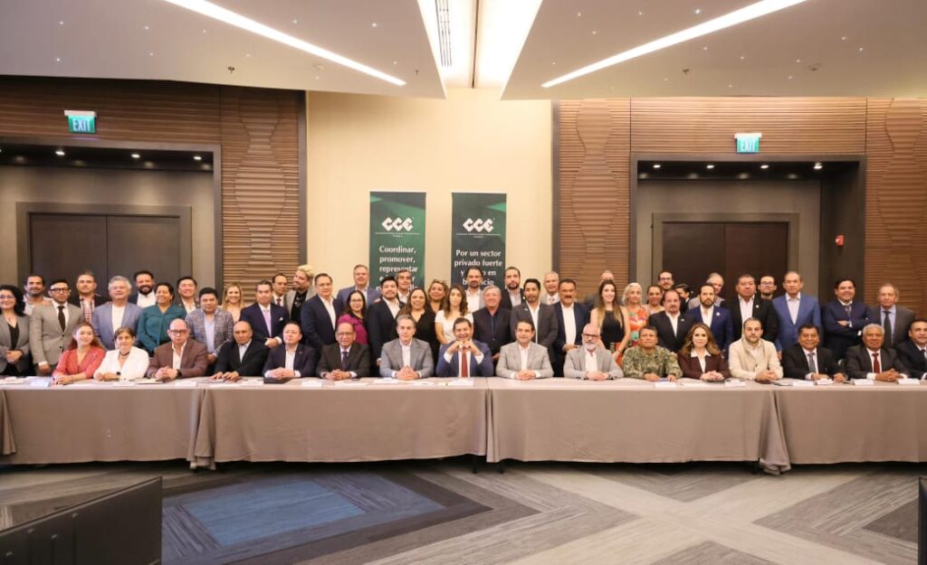 Alianzas que transforman el futuro de Puebla. 🤝🏻✨En la Sesión Extraordinaria del @CCEPuebla, reforzamos el compromiso de trabajar en equipo gobierno + empresas por el desarrollo de Puebla, con acciones que impulsen la economía y generen bienestar. Todo esto, bajo la visión… pic.twitter.com/jrKwSvPxWH— Alejandro Armenta (@armentapuebla_) May 20, 2025