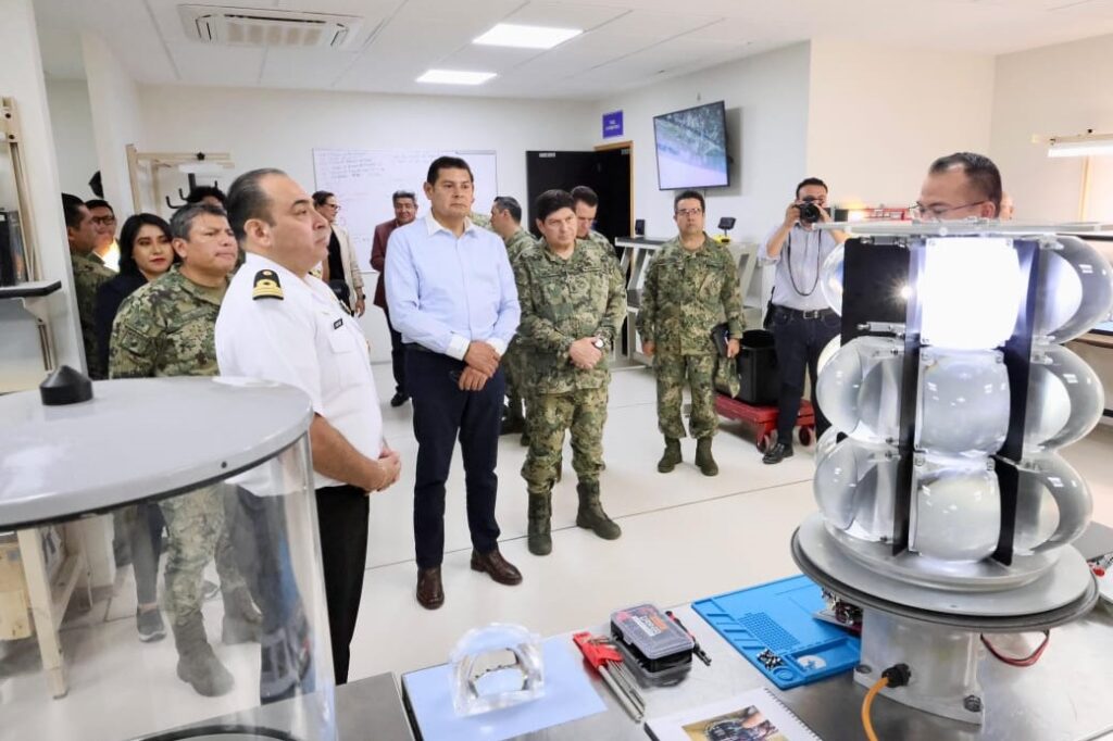 En solo 160 días☝🏻 nos hemos enfocado en consolidar a Puebla como una potencia en innovación y desarrollo. 📡✨Gracias al trabajo en equipo con la @SEMAR_mx, la @Secihti_Mx y bajo la directriz de nuestra presidenta, la Dra. @Claudiashein, seremos los #1 en tecnología en el… pic.twitter.com/sYTWAW7Gfe— Alejandro Armenta (@armentapuebla_) May 22, 2025