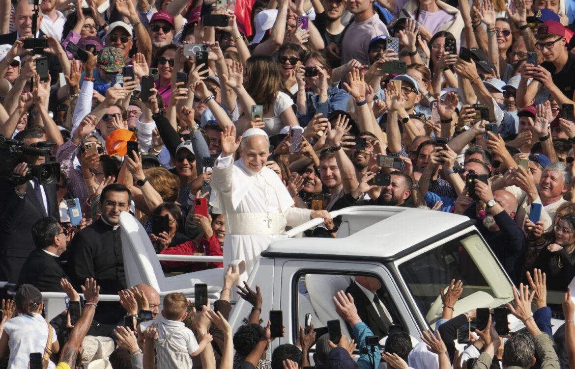 León XIV: Un Papa de paz para un mundo dividido