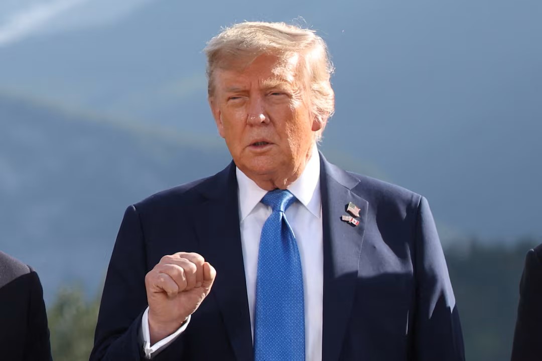 Bloquean política de Trump contra personas transgénero