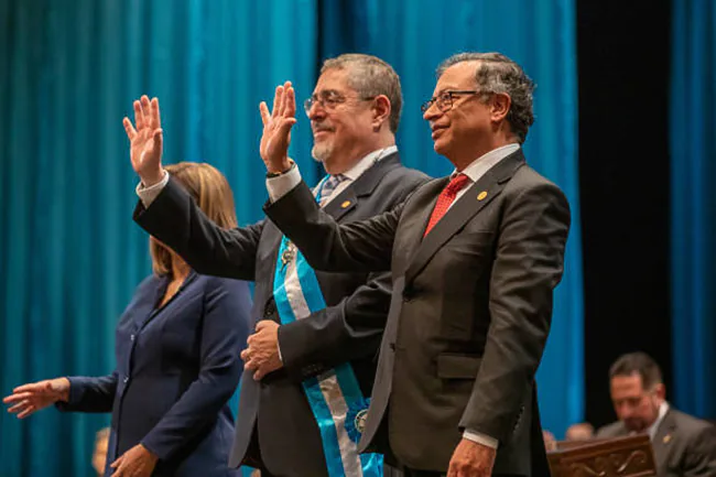 Petro y Arévalo condenan orden de captura de exdelegado de Cicig y Fiscal de Colombia