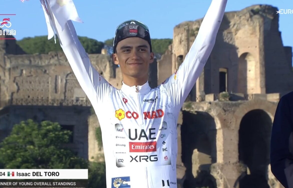 Del Toro hace historia en el Giro de Italia