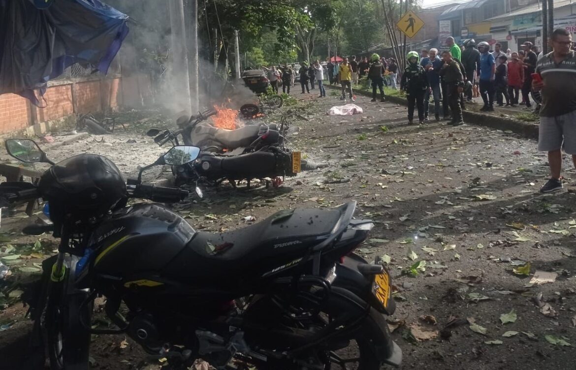 Guerrilla ataca Colombia y deja siete muertos