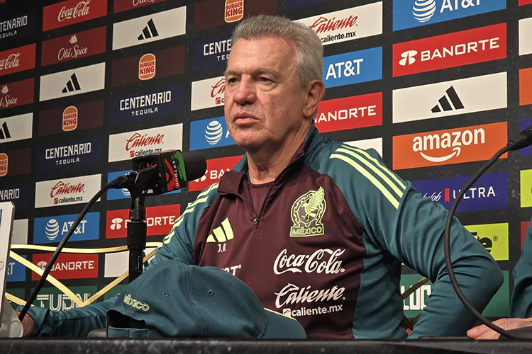 Javier Aguirre perfila a tridente de México para amistoso ante Suiza. ¿Y Memo Ochoa?