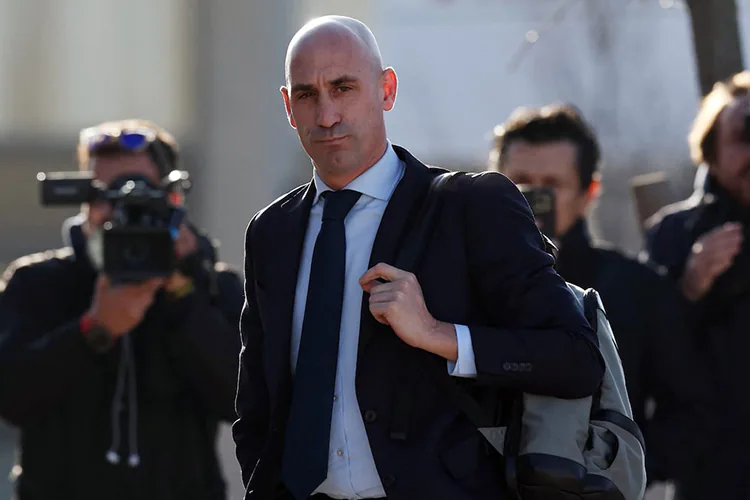 Confirman condena a Luis Rubiales por agresión sexual a Jenni Hermoso