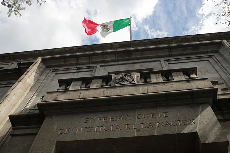 Sheinbaum: Revisión a ministros salientes debe evitar tintes de persecución
