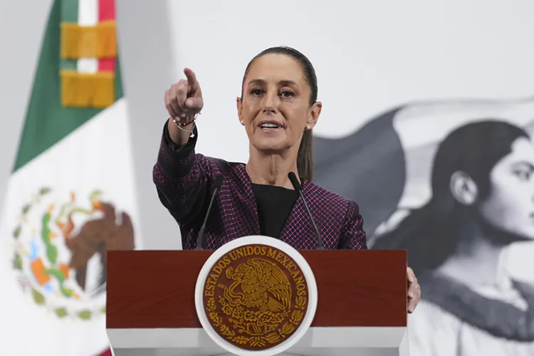 Sheinbaum acusa a la oposición de torcer su postura sobre protestas en Los Ángeles