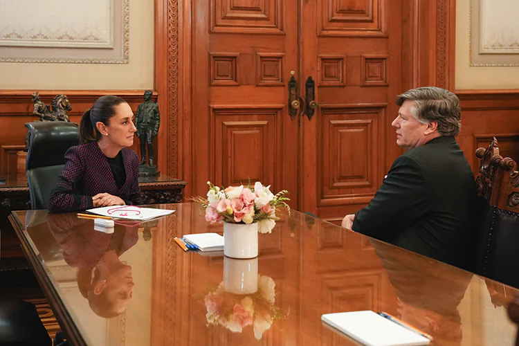 Sheinbaum concluye reunión de alto nivel México-EU con Landau. ¿De qué hablaron?
