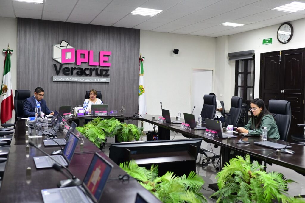 OPLE Veracruz desahoga consultas sobre el Proceso Electoral Local Extraordinario 2024-2025 para la elección de personas juzgadoras