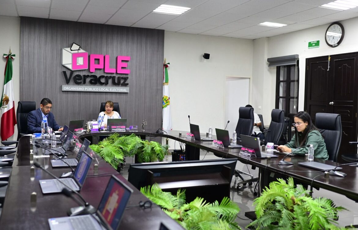 OPLE Veracruz desahoga consultas sobre el Proceso Electoral Local Extraordinario 2024-2025 para la elección de personas juzgadoras