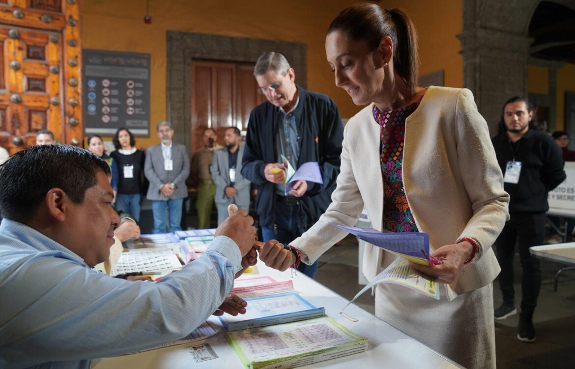 Sheinbaum vota y celebra la democracia