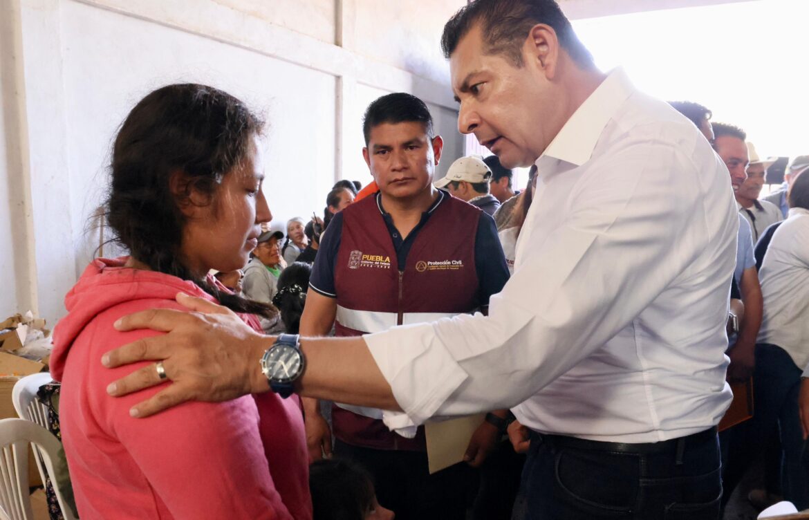 Gobernador Armenta repone 70 viviendas dañadas