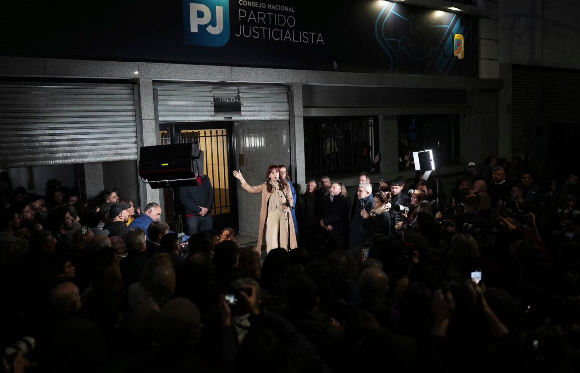 Cristina Kirchner responde a fallo judicial con fuerte crítica política