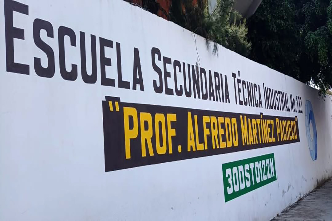 Protesta de padres por uso indebido de fondos escolares en Xalapa