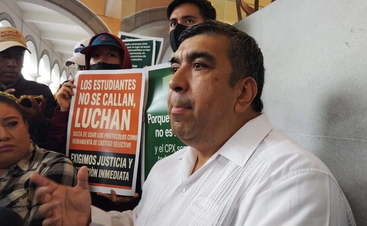 Luis Manuel González deja dirección pero será reinstalado como docente