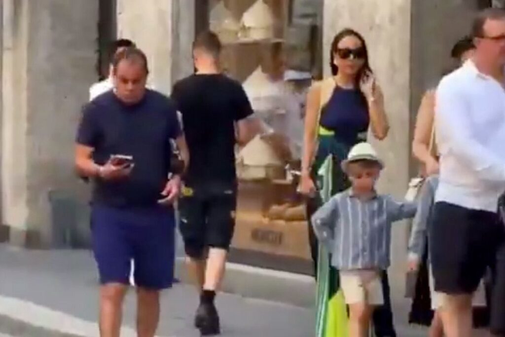 .#ItaliaEl diputado Cuauhtémoc Blanco es captado en #Milan pic.twitter.com/4auaq5TNSW— Yohali Reséndiz (@yohaliresendiz) June 23, 2025