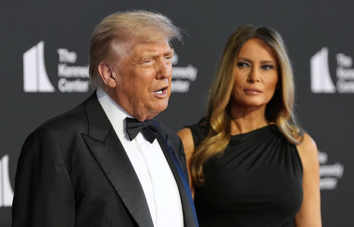 Trump recibe abucheos en regreso al Kennedy Center