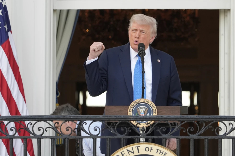 Trump restringe visas a 20 países por seguridad