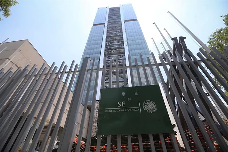 México inicia negociaciones con EU tras anuncio de aranceles de Trump