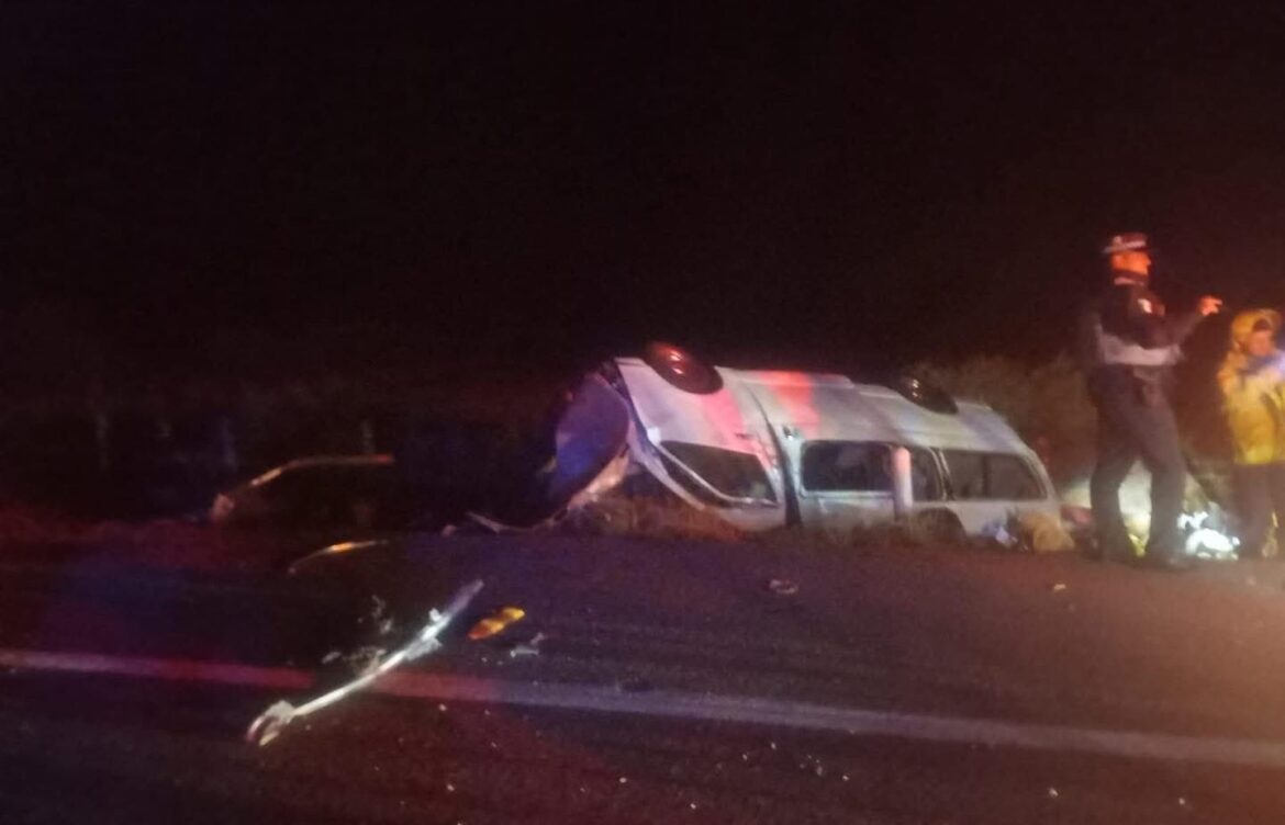 Mueren 14 tras choque frontal en Zacatecas