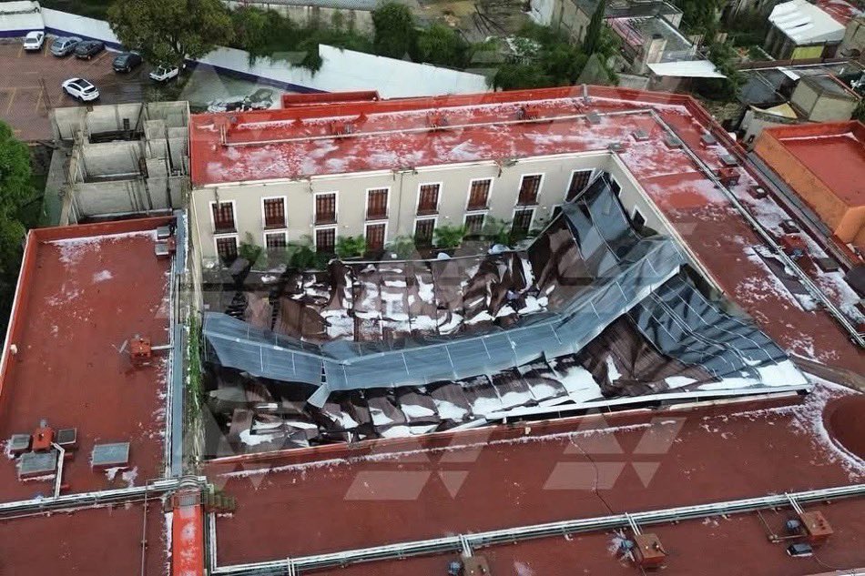 Colapsa techo de hotel en Tlaxcala por tromba con granizo