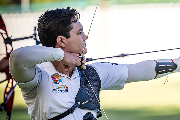 Matías Grande es campeón de la Copa del Mundo de Tiro con Arco Madrid 2025