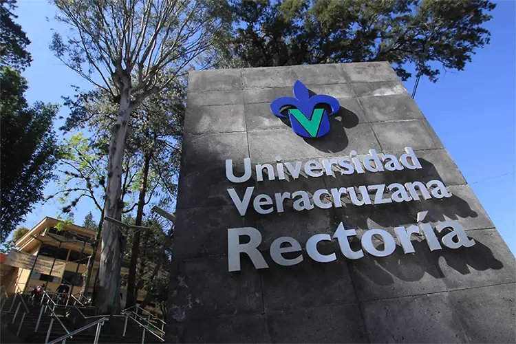 Repensar la falacia de derechas y de izquierdas en la UV