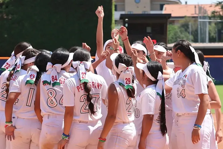 Selección femenil de softbol Sub-15 concluye en cuarto lugar en Mundial en Italia