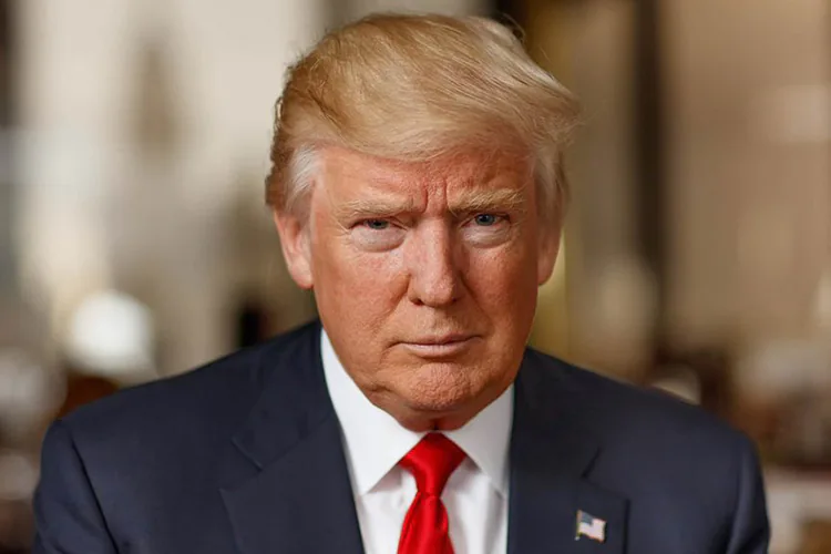 Guerra comercial no ceja: Trump fija aranceles de hasta 200 por ciento a medicamentos
