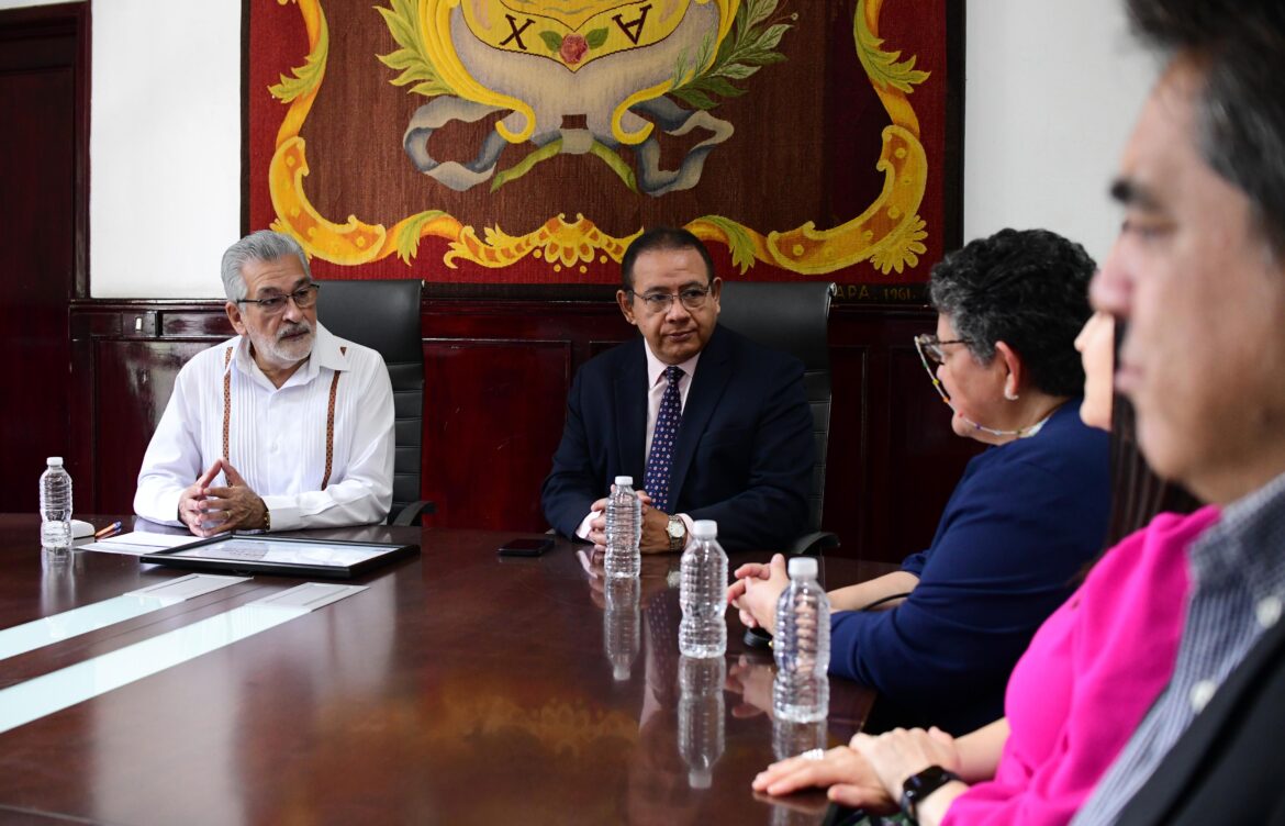 Trabajan Ayuntamiento y UV por la salud pública