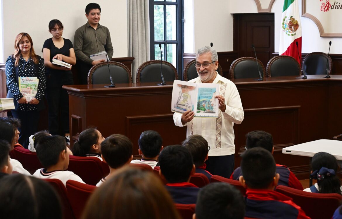 Recibe Alberto Islas a alumnado de la Primaria “Graciano Valenzuela”