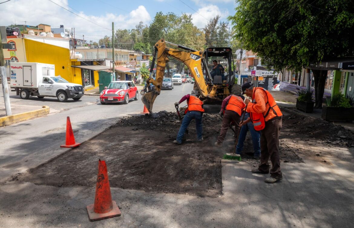 Inician trabajos de bacheo en la avenida Miguel Alemán de Xalapa
