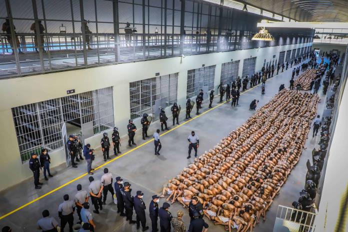 Venezuela denuncia a Bukele por presunto abuso a migrantes