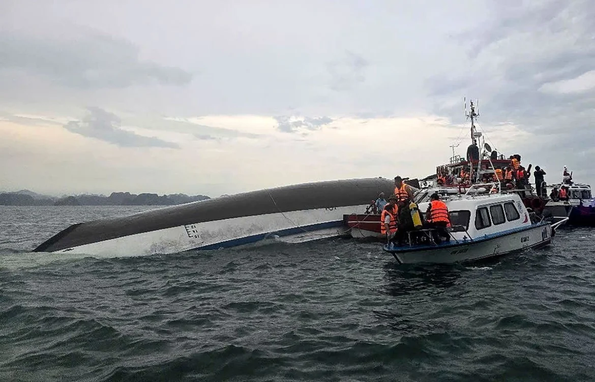 Tragedia en la bahía de Ha Long: vuelca barco turístico ‘Wonder Sea’