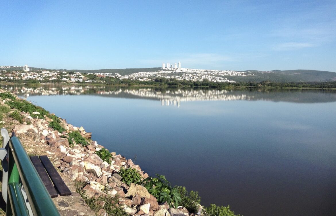 Presa ‘El Palote’ en León supera capacidad y genera cierre de tramos viales