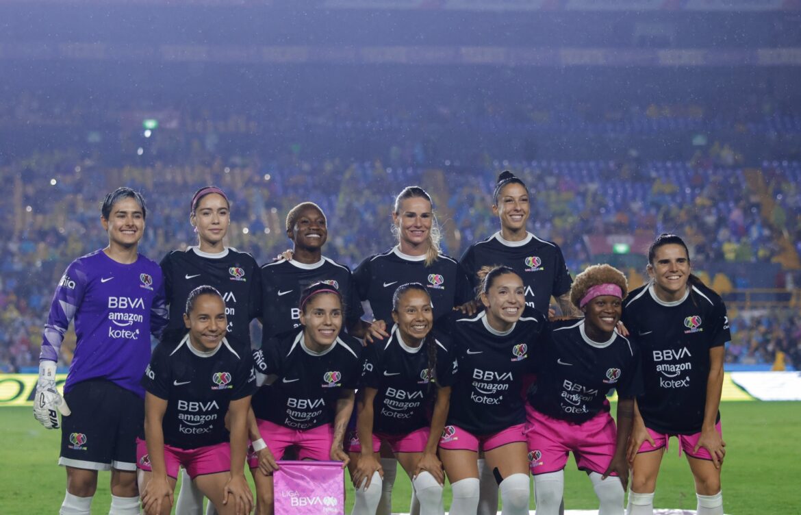 Estrellas Liga MX Femenil empatan 2-2 con el Barcelona y pierden en penales