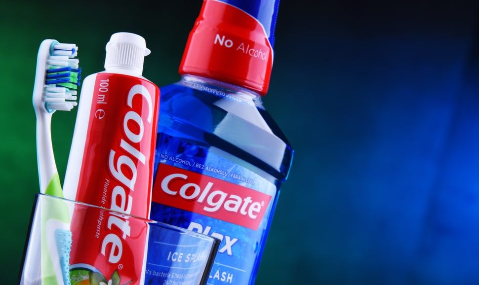 Cofepris ordena retiro de crema dental por riesgo a la salud bucal