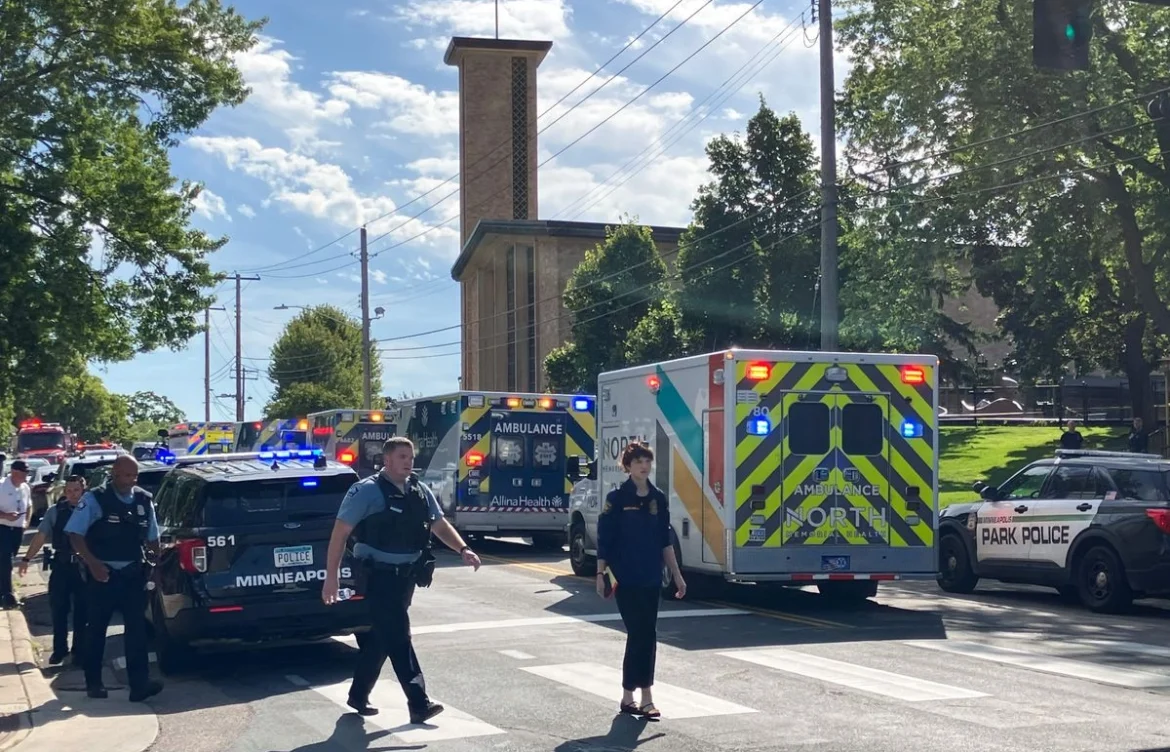 Tiroteo en escuela católica de Minneapolis deja al menos dos muertos y 20 heridos
